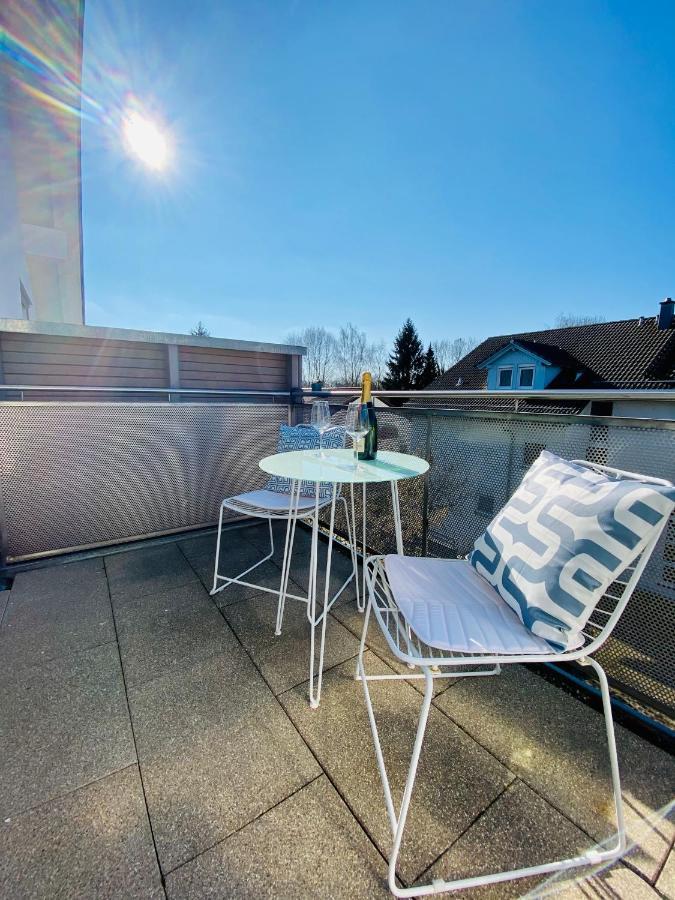 Ferien-Apartment Seewiesen Mit Privatstrand Friedrichshafen Bagian luar foto